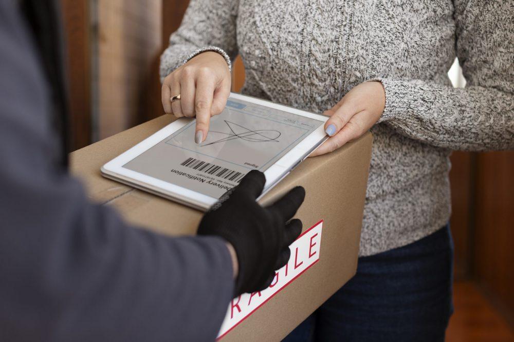 Amazon, persiste la polémica por el uso de datos de Amazon para favorecer sus imitaciones